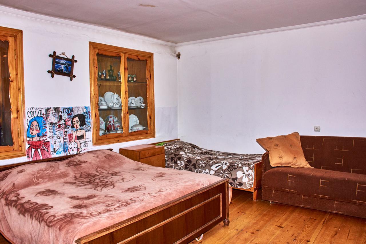 Guest House Svetlana Gori Ngoại thất bức ảnh